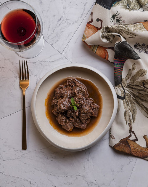 Peposo – Rundvleesstoofpot met rode wijn en zwarte peper